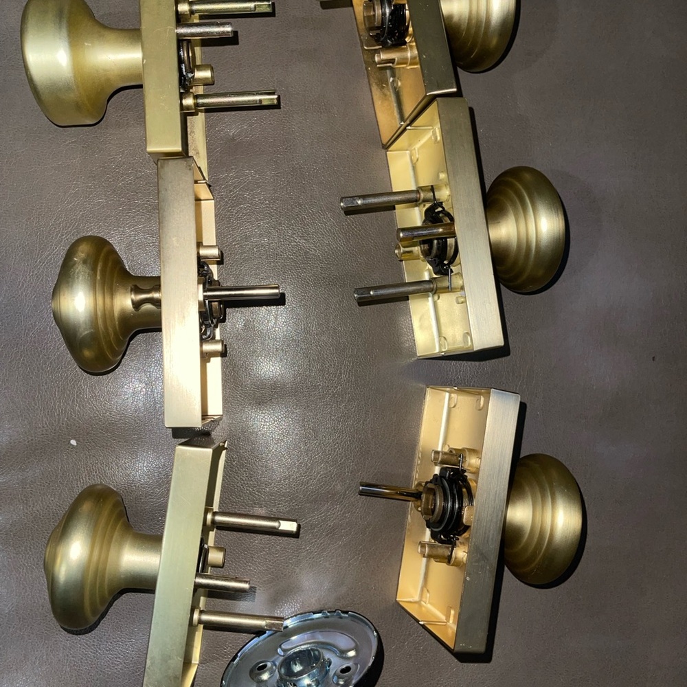 Gold Black Door Knob Lot Of 7 PARTS OR REPAIR / UNTESTED
